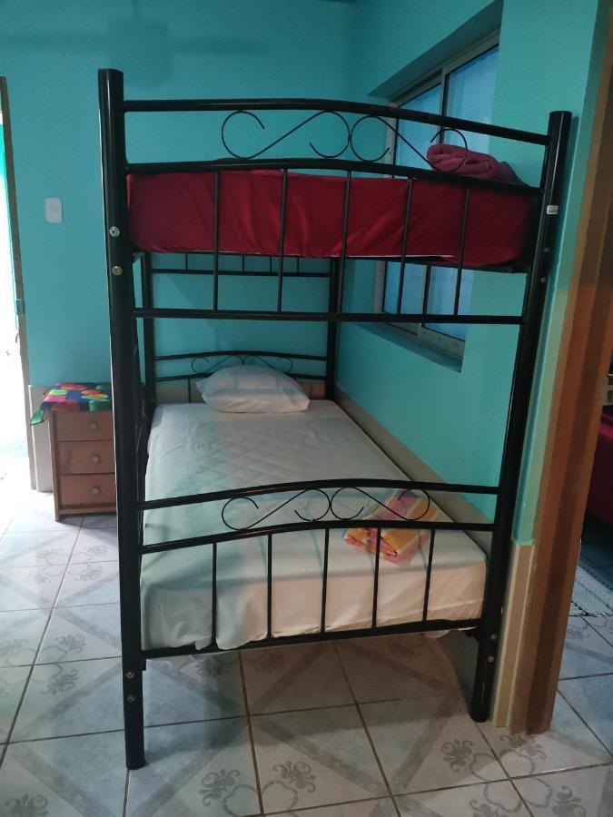 Cabinas Mitchaelle'S Puerto Viejo de Talamanca Buitenkant foto