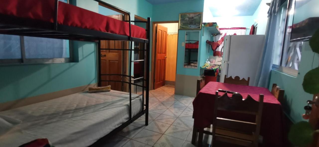 Cabinas Mitchaelle'S Puerto Viejo de Talamanca Buitenkant foto