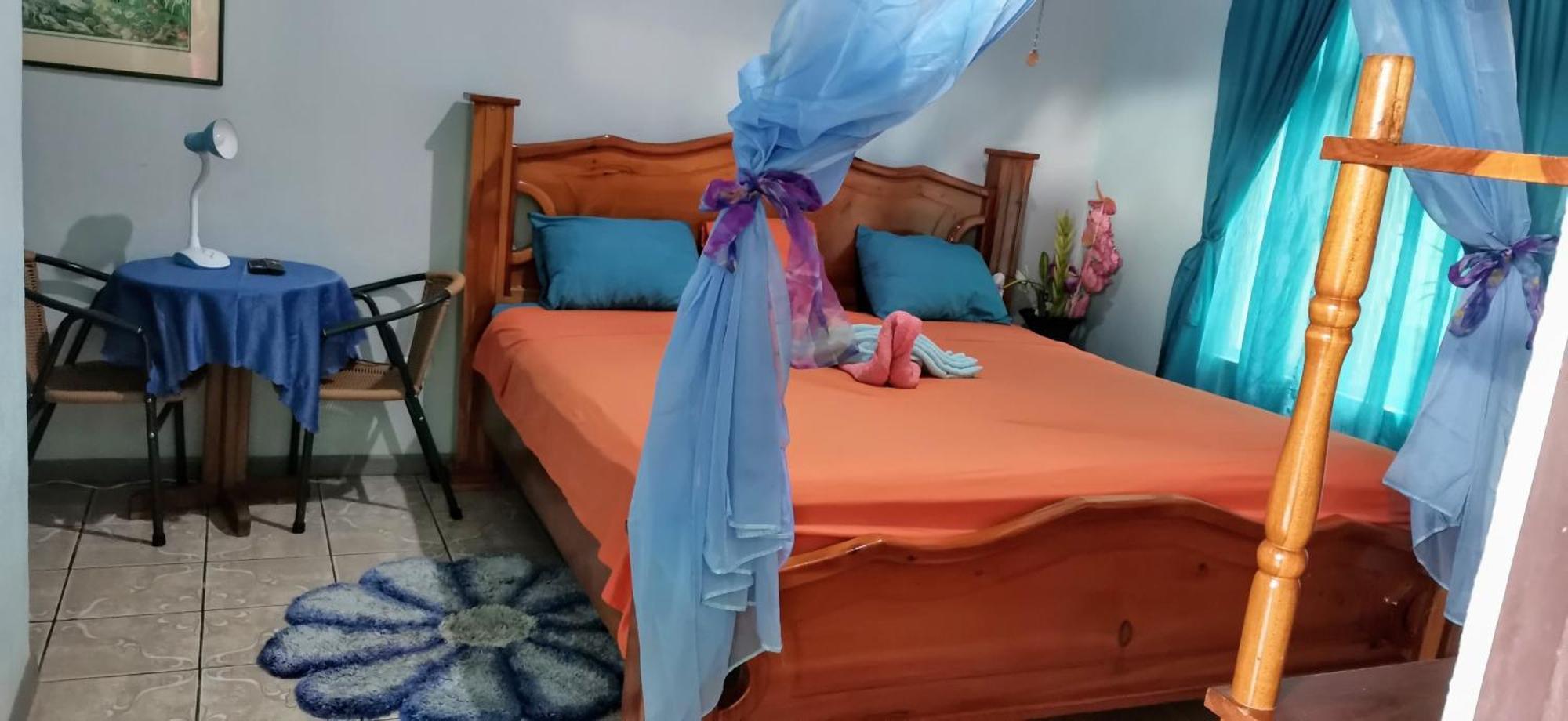 Cabinas Mitchaelle'S Puerto Viejo de Talamanca Buitenkant foto
