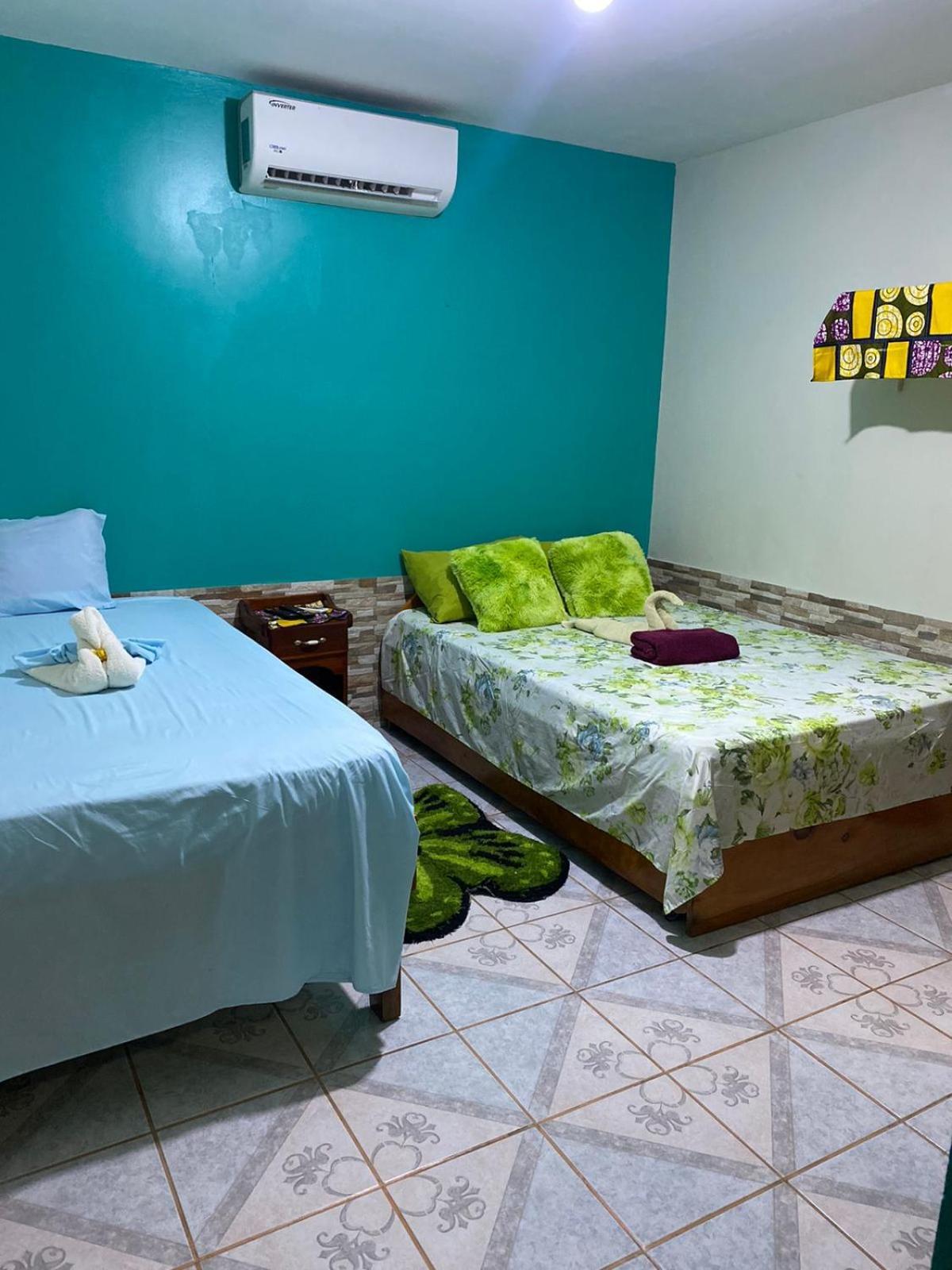 Cabinas Mitchaelle'S Puerto Viejo de Talamanca Buitenkant foto